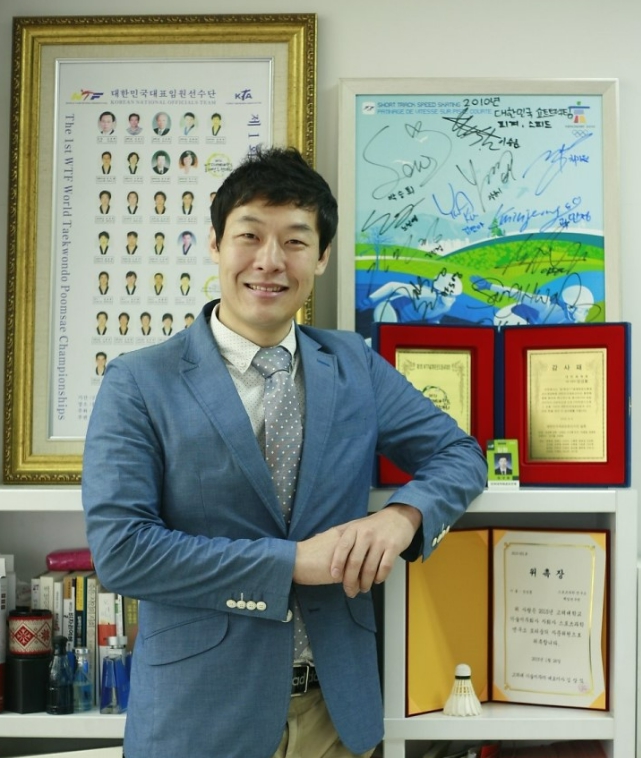 オム・ソンフム画像